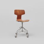 1199 1052 SWIVEL CHAIR